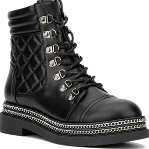 New York & Company boot Katelynn Faux Leather Chain Combat Moto Shoe Size 7.5